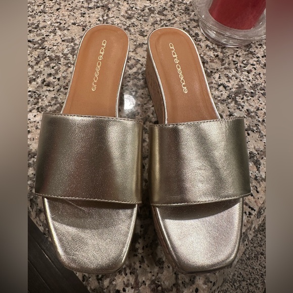 Andre Assous Sienna Platform Wedge - Picture 1 of 5